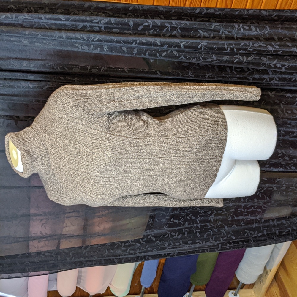 Liz Claiborne Brown Heather turtleneck sweater size medium 100% cotton